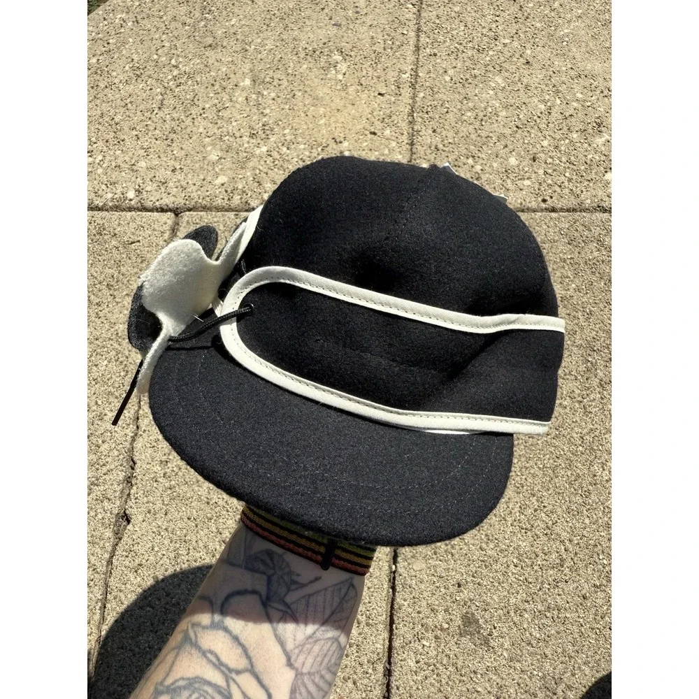 Original Stormy‎ Kromer Cap SK Pedal Pusher White Black NWT 6 5/8 Hat